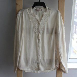 5 for $25!!! SALE!!! Forever 21 Contemporary Cream Lace Button Blouse